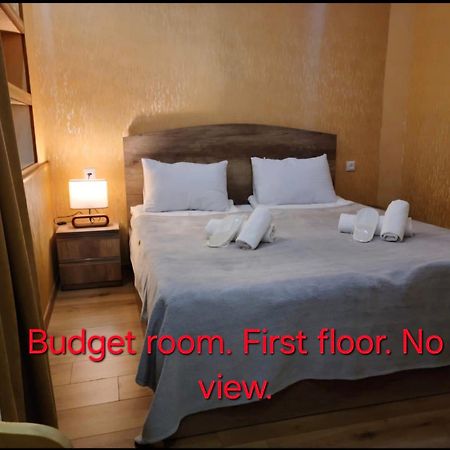 Apartments With Wine Cellar In Old تبليسي المظهر الخارجي الصورة