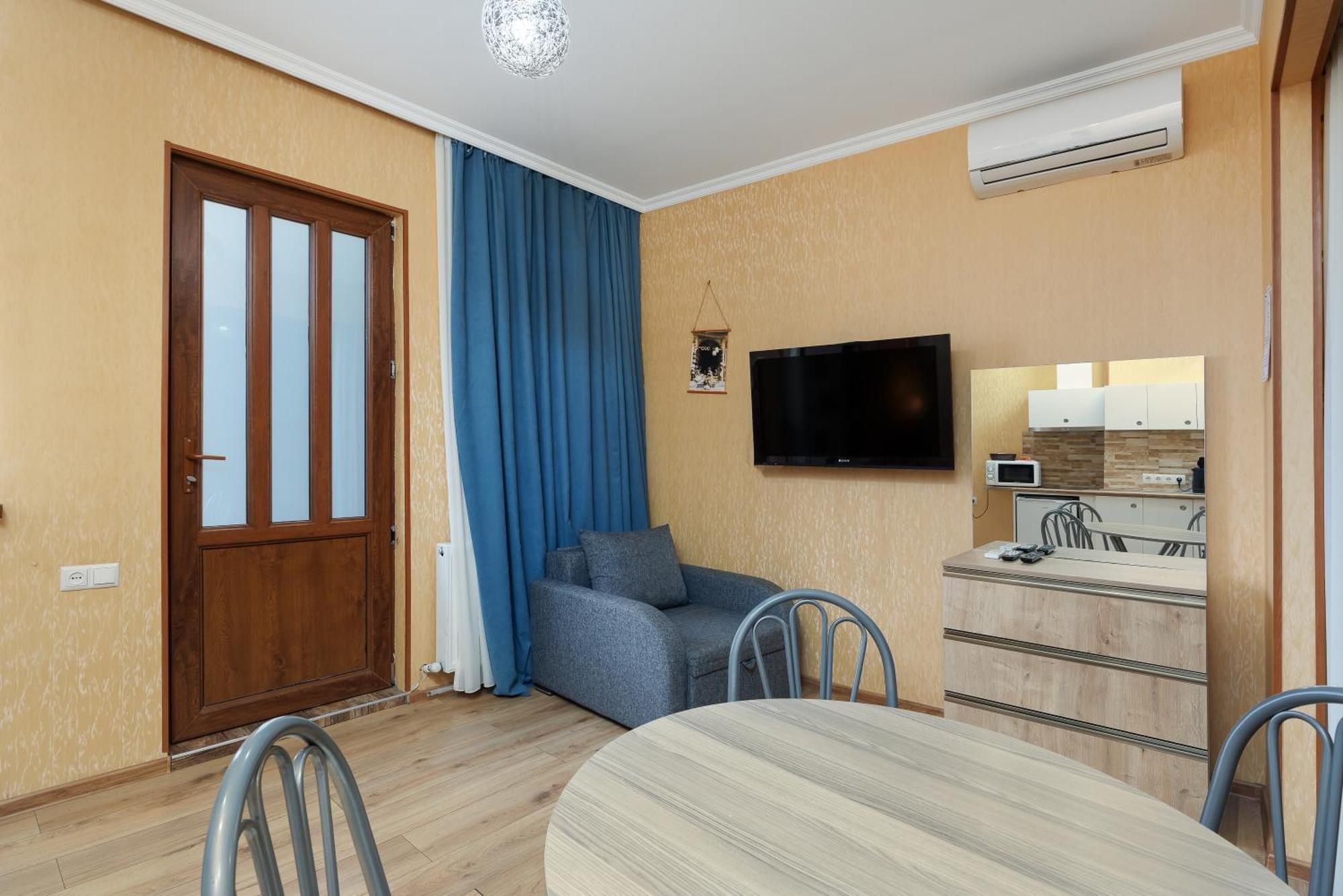 Apartments With Wine Cellar In Old تبليسي المظهر الخارجي الصورة