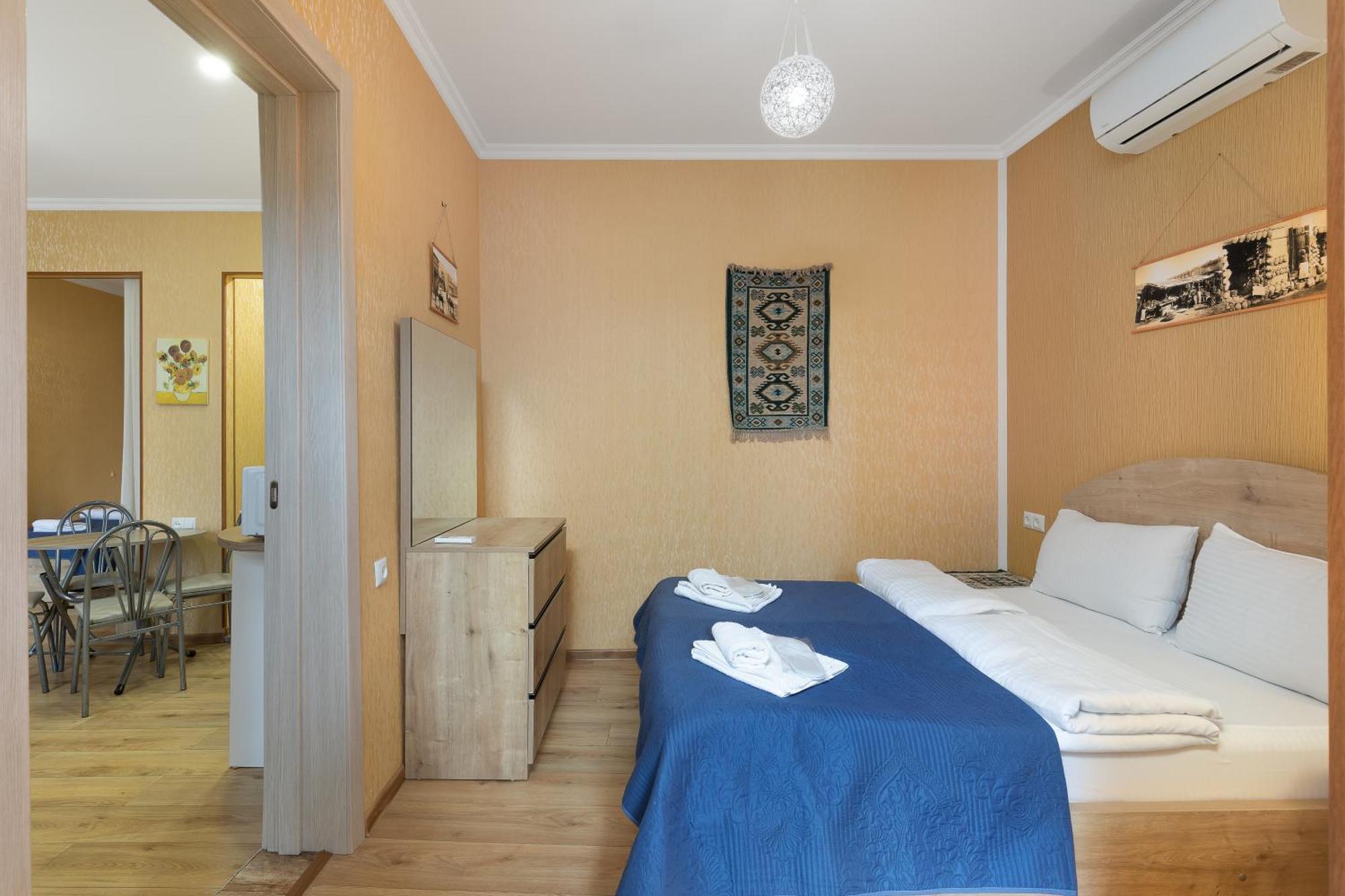 Apartments With Wine Cellar In Old تبليسي المظهر الخارجي الصورة