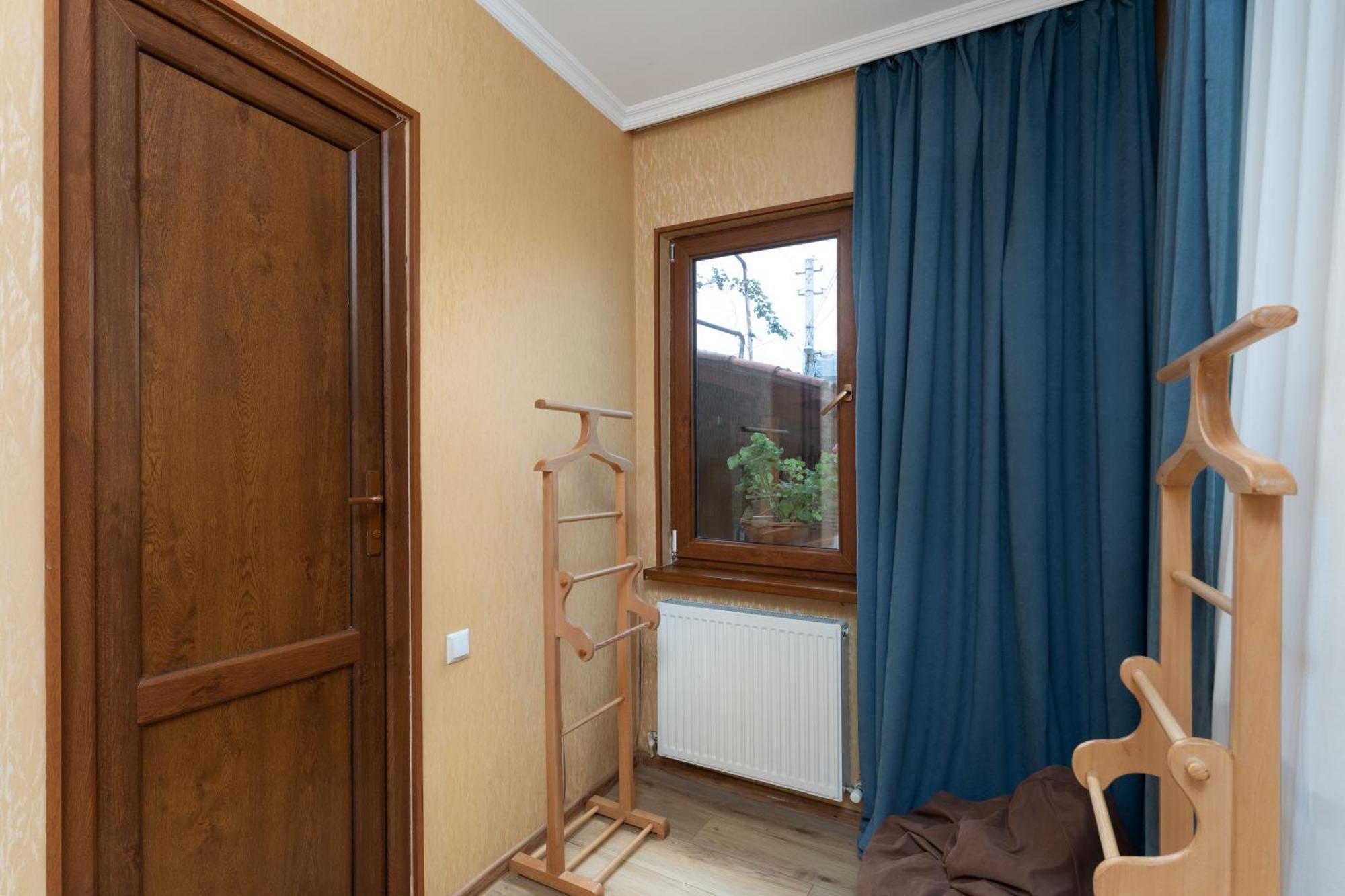 Apartments With Wine Cellar In Old تبليسي المظهر الخارجي الصورة