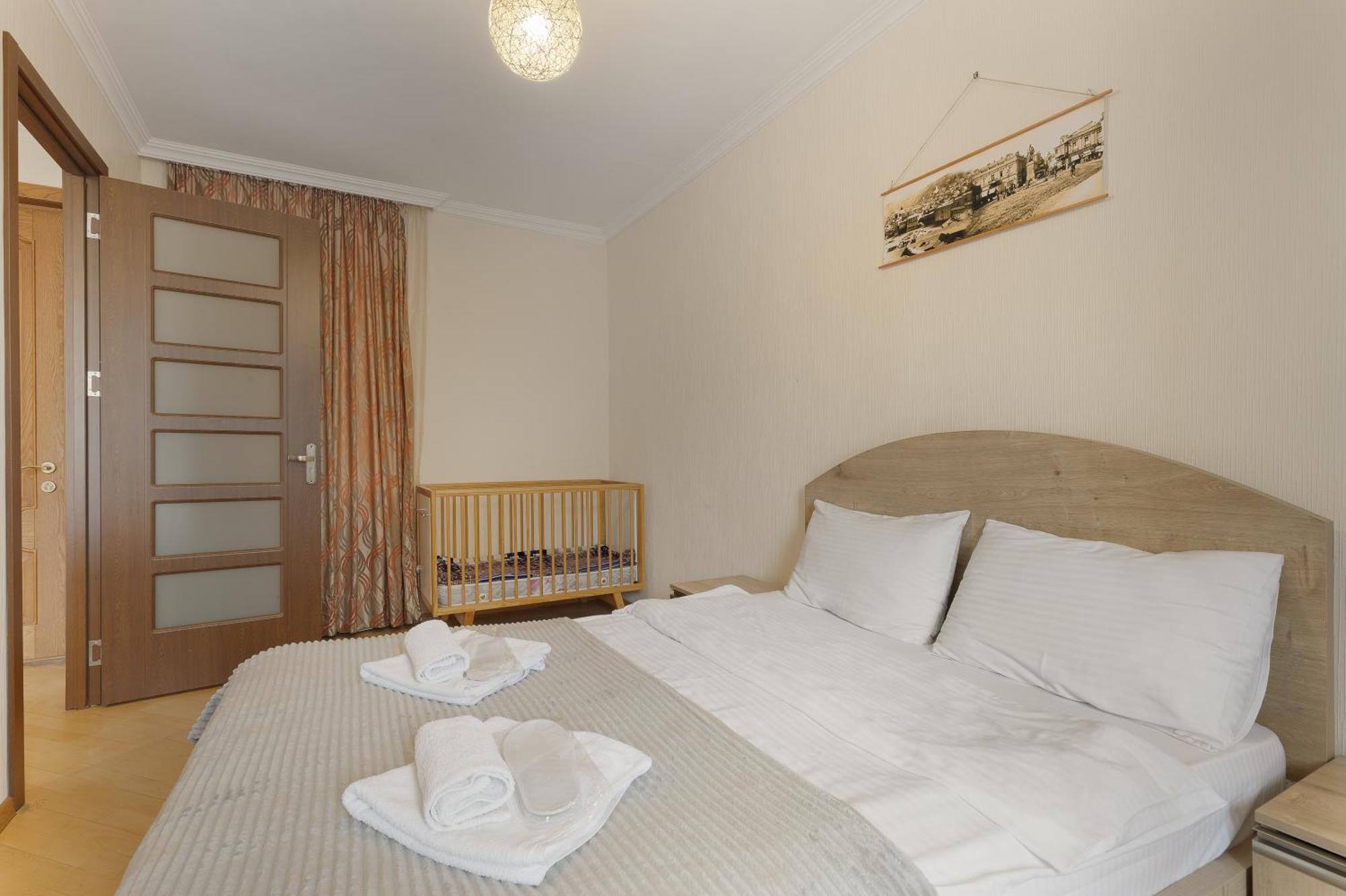 Apartments With Wine Cellar In Old تبليسي المظهر الخارجي الصورة