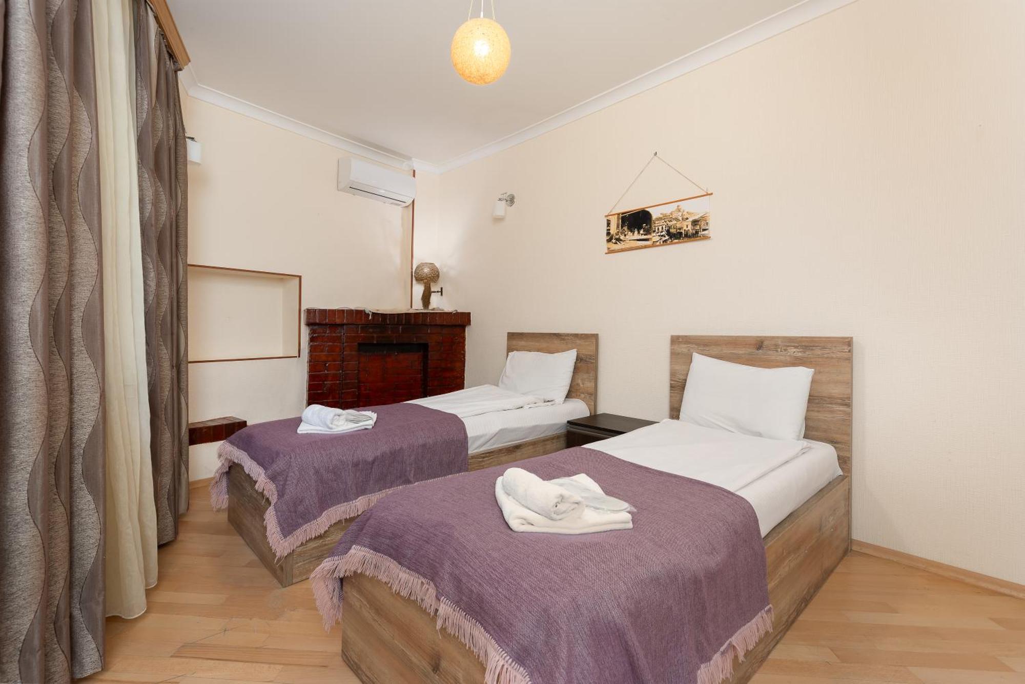 Apartments With Wine Cellar In Old تبليسي المظهر الخارجي الصورة