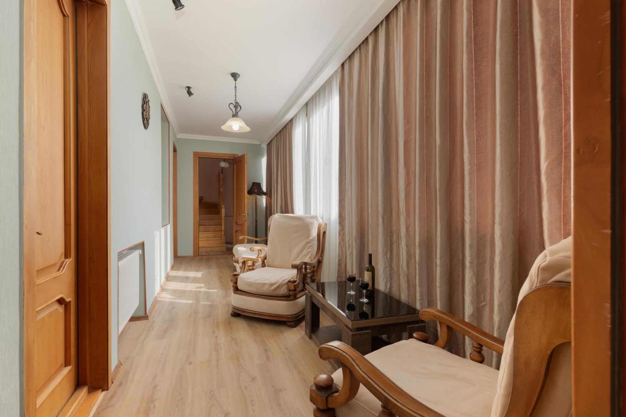 Apartments With Wine Cellar In Old تبليسي المظهر الخارجي الصورة